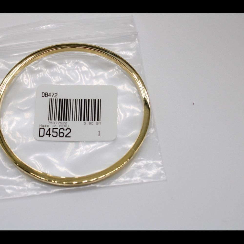 14k Gold Slip on Squared Bangle - Picture 4 of 14